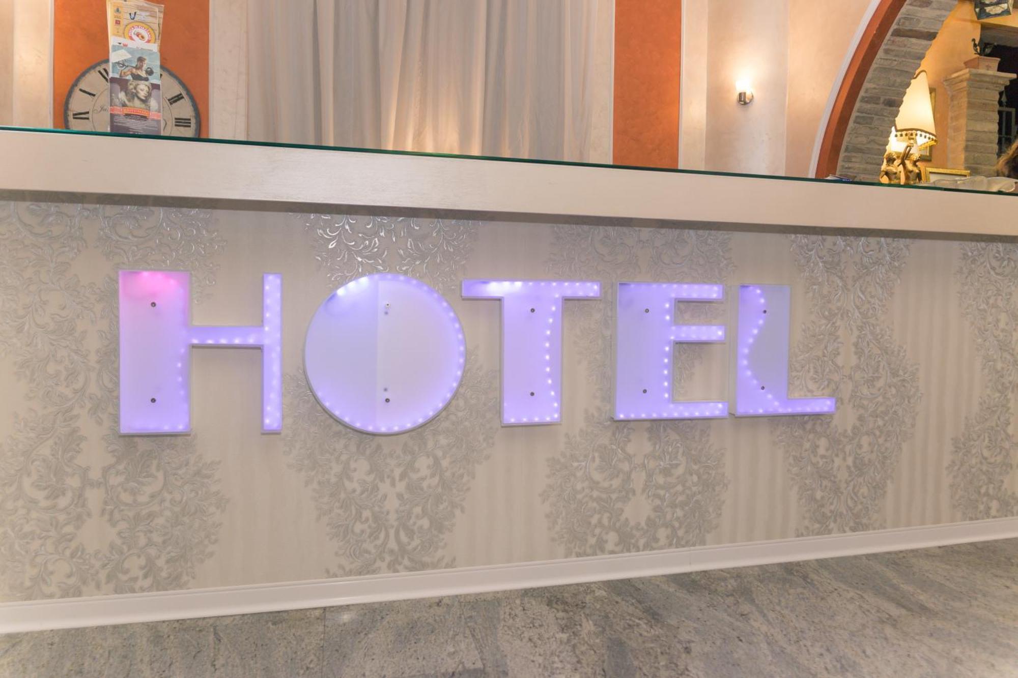 Il Castello Di Perano Hotel Eksteriør billede